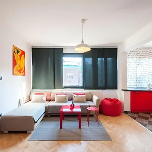 Apartment New Design By Gozsdu Court, Budapest