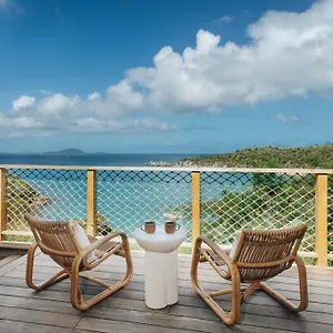https://lovango-resort-and-beach-club.comcaribbean.com