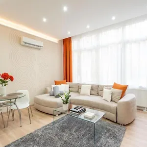 Апартаменты Modern, Quiet & Cozy In The Middle Of Downtown Near Danube At Fashion Street, Будапешт