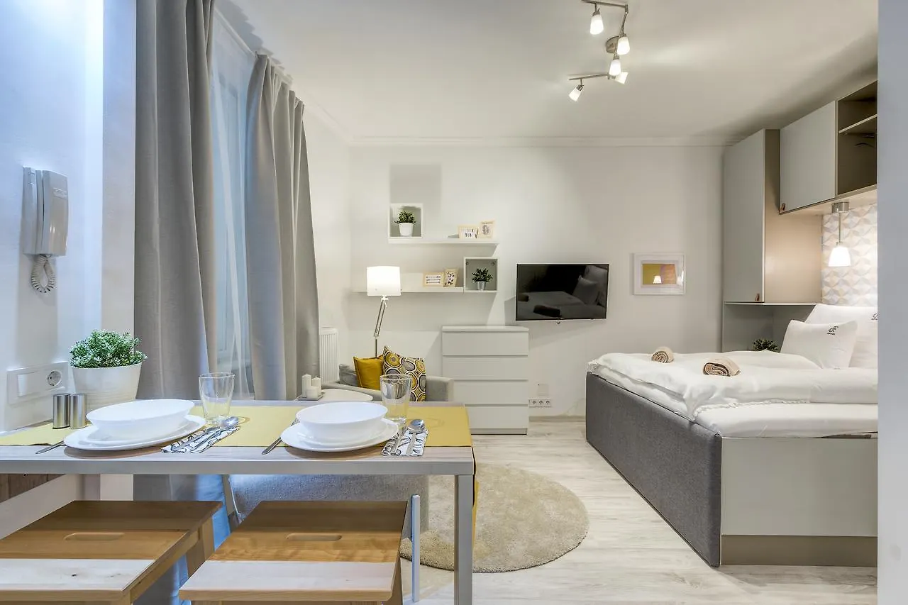 Riverside Deluxe Apartment Budapest
